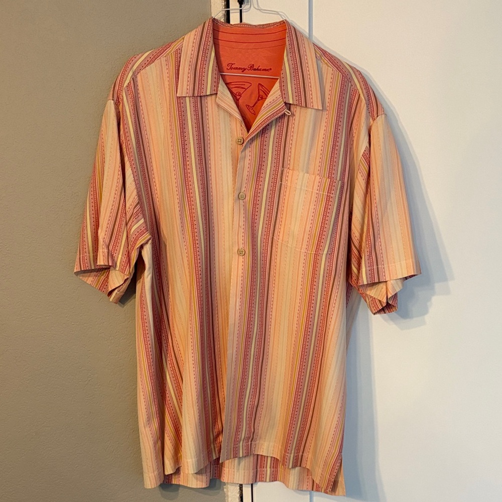 Vintage tommy bahama button down Hawaiian shirt